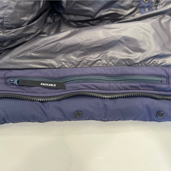 Canada Goose Women's Alliston
Hooded Puffer Jacket (Packable), Small - Picture 8 of 15